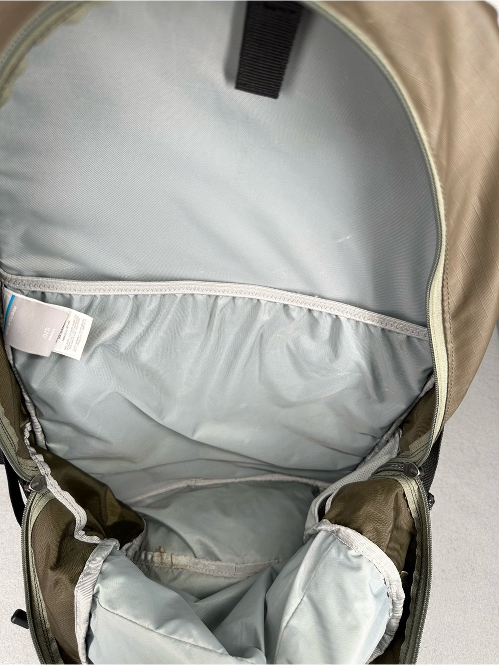 Columbia Silver Ridge 30L Backpack - Picture 6 of 9